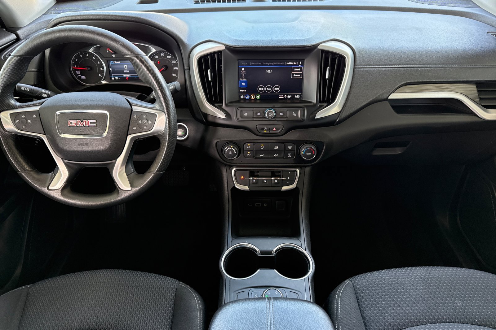 Used 2024 GMC Terrain SLE AWD/4WD image 21