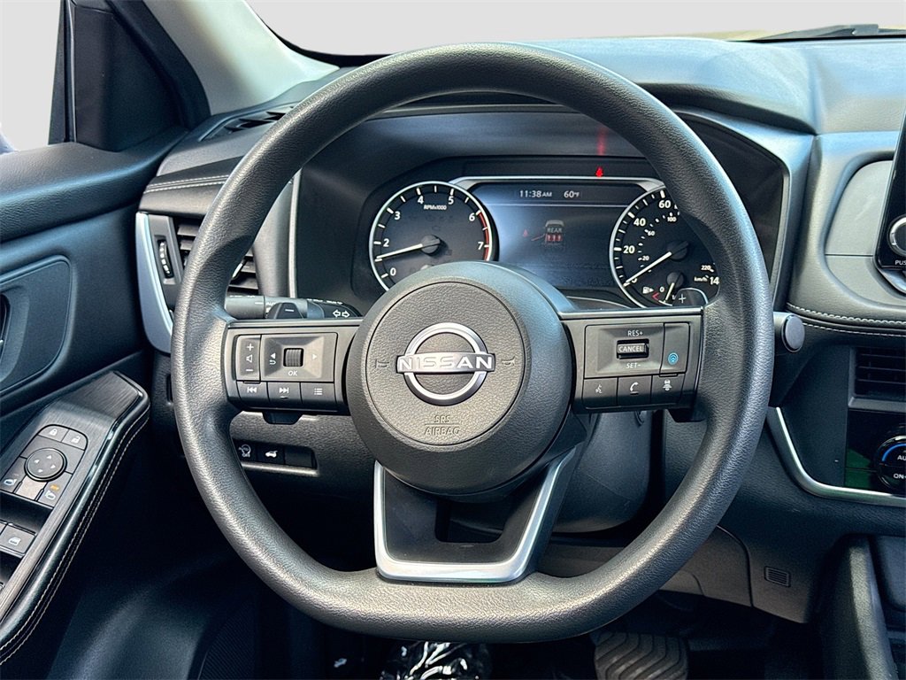 Used 2024 Nissan Rogue SV image 16