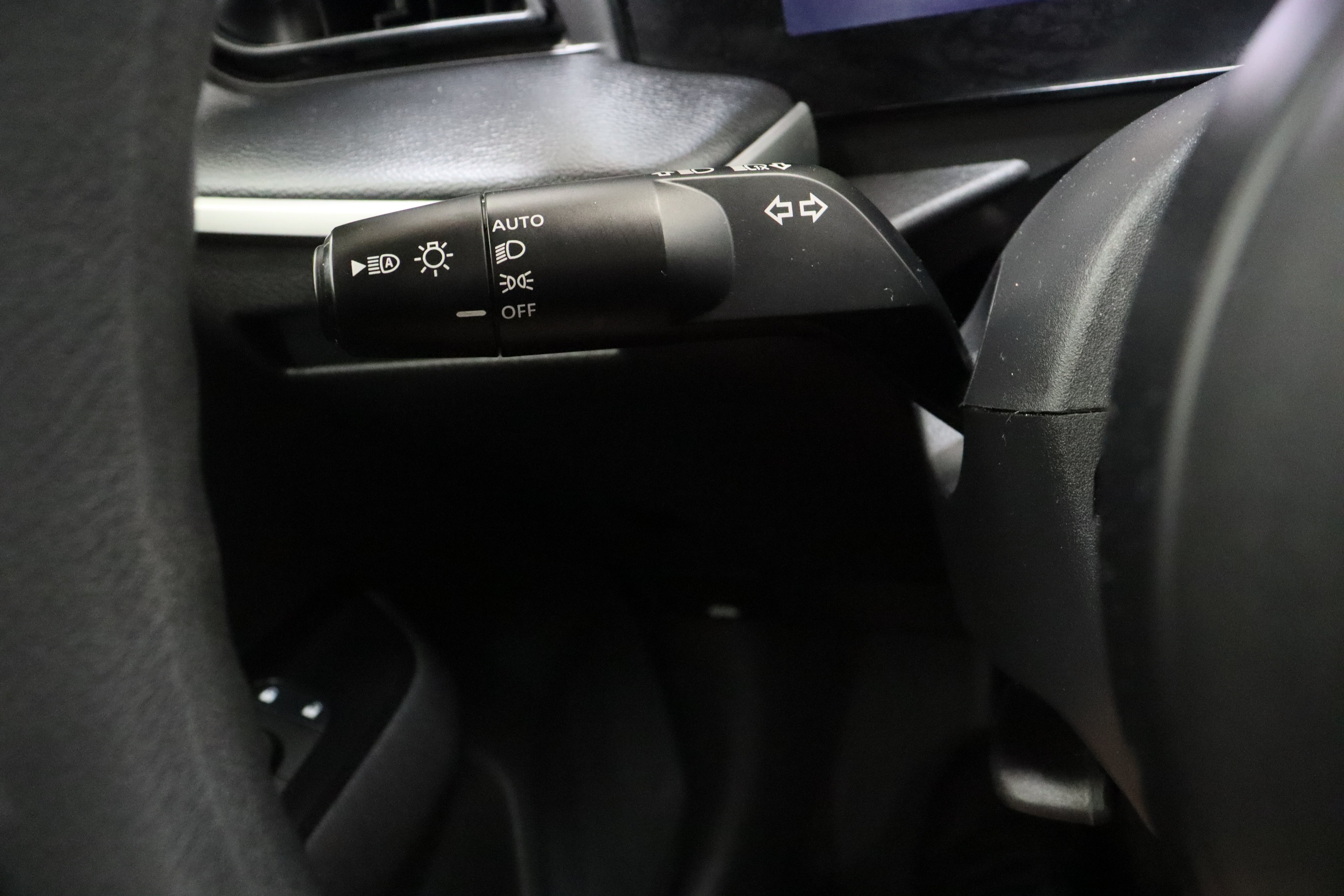 Used 2025 Nissan Kicks S FWD image 24