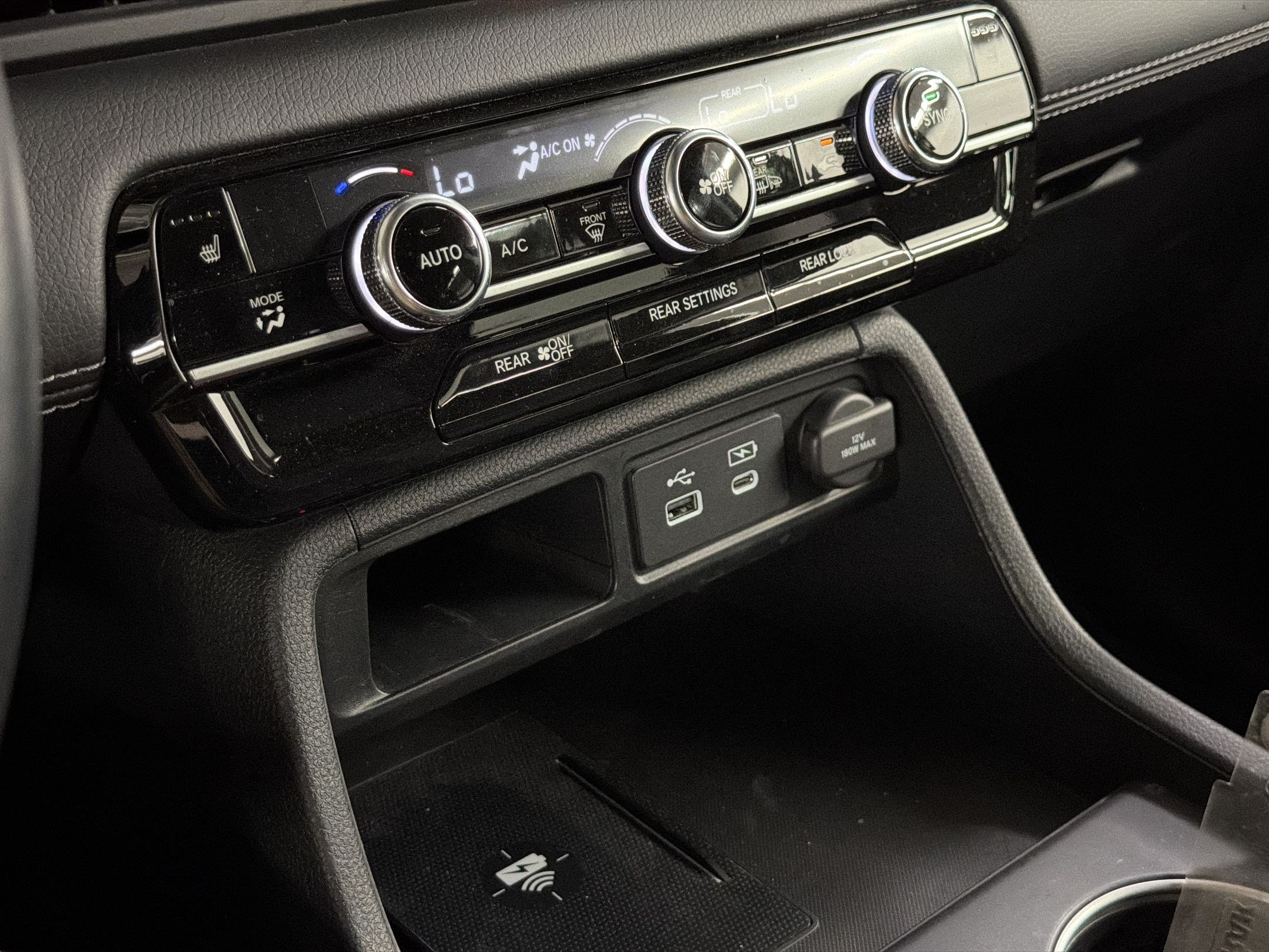 Certified 2025 Honda Pilot Touring image 18