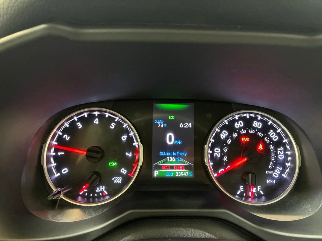Used 2021 Toyota RAV4 XLE Premium AWD/4WD image 26