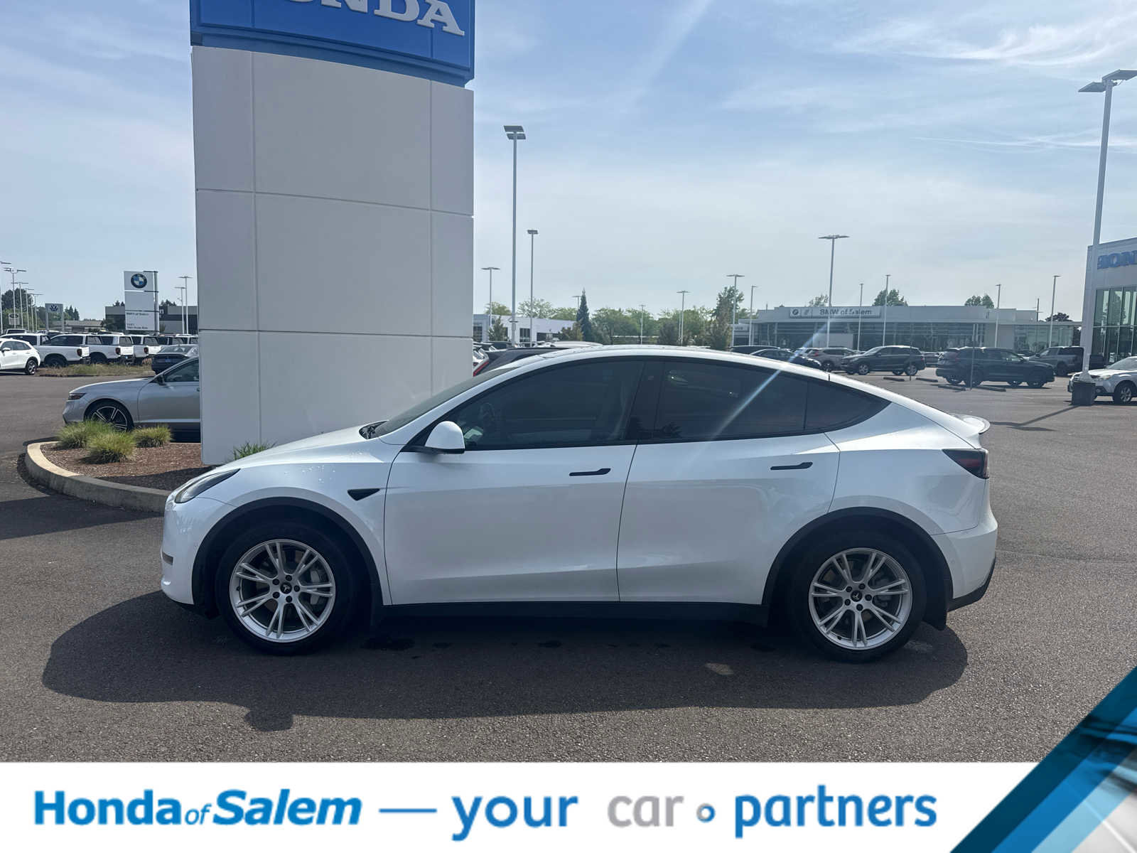 Used 2020 Tesla Model Y Long Range AWD/4WD image 3