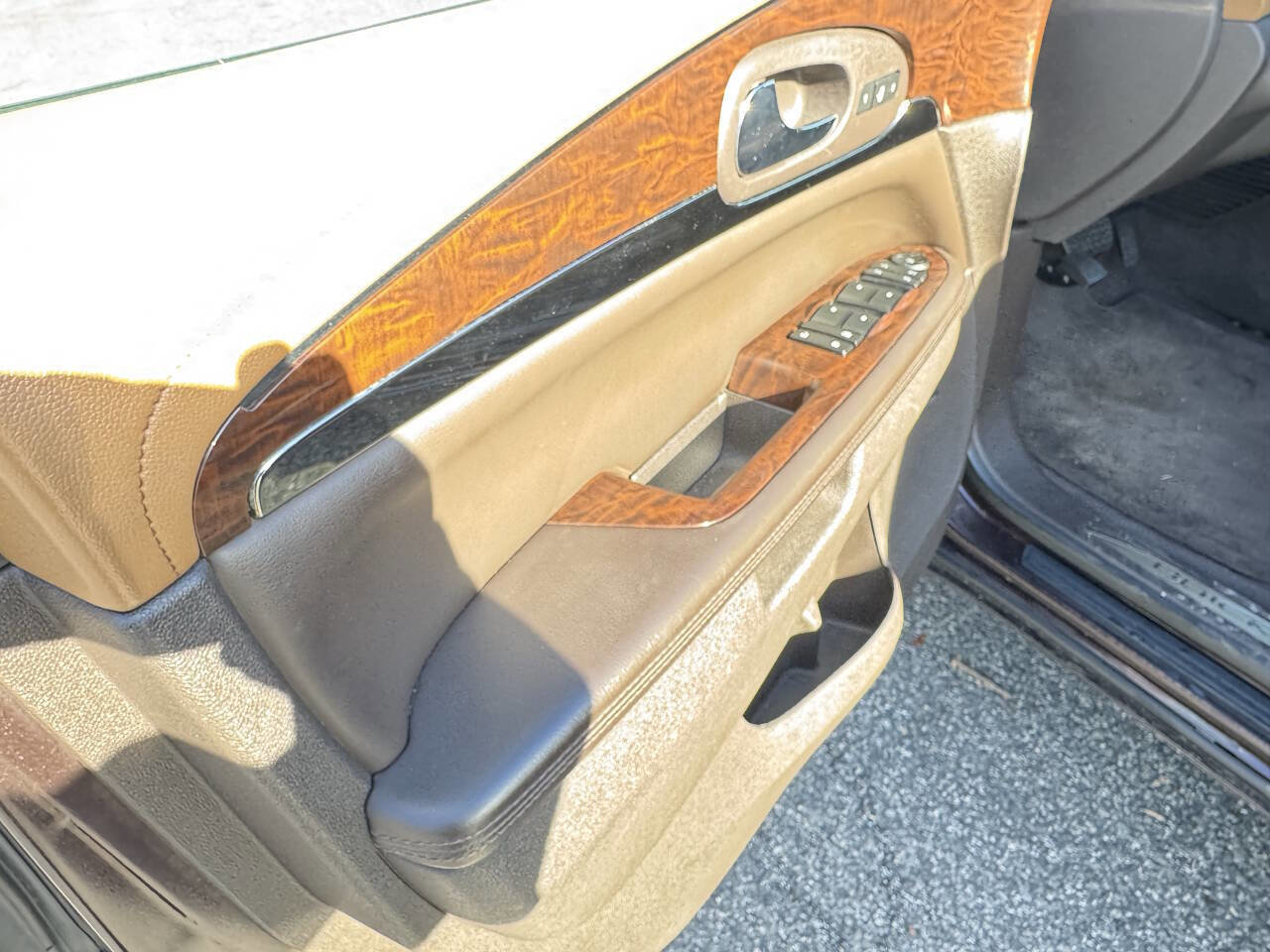 Used 2015 Buick Enclave Premium w/ Trailering Package image 19