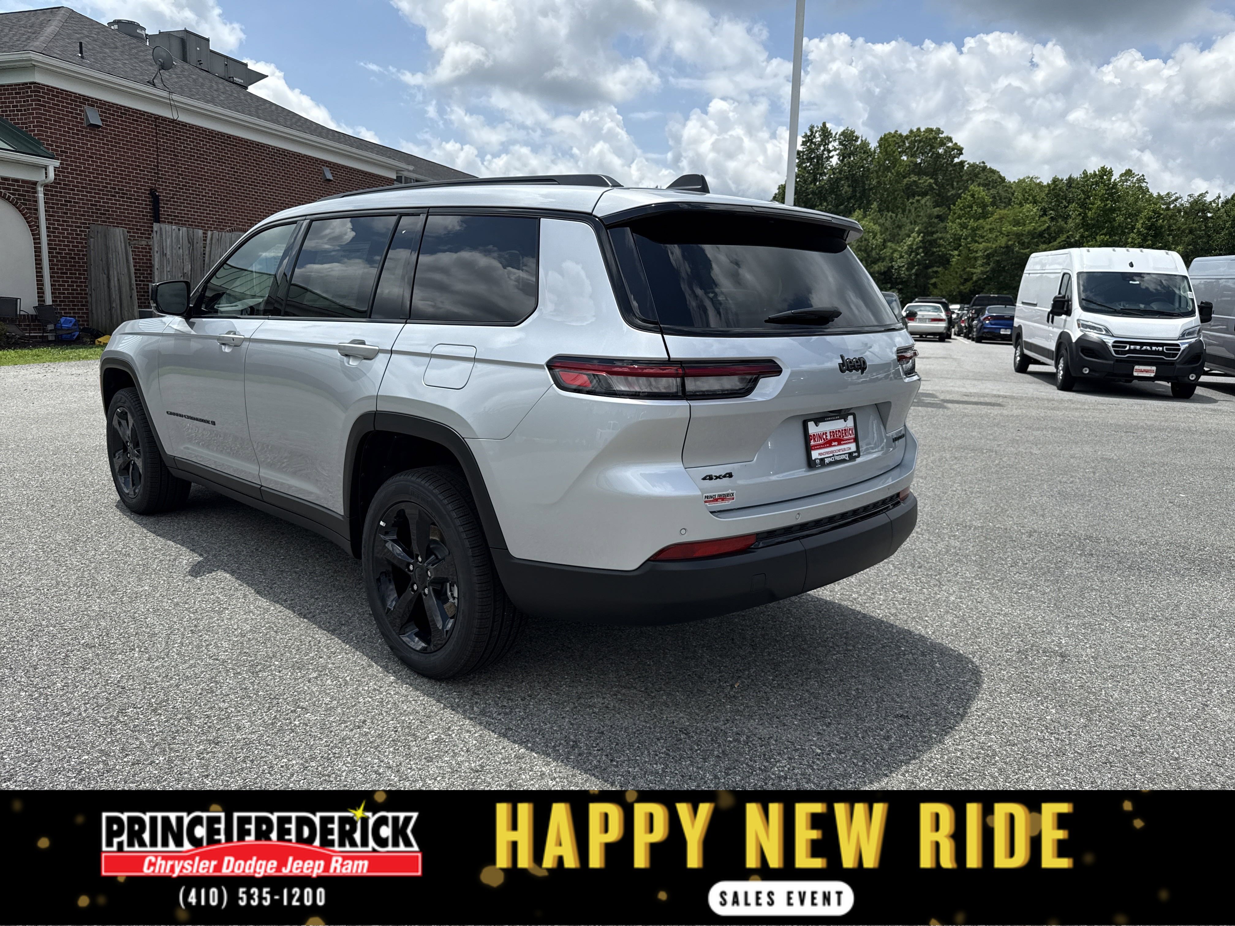 New 2025 Jeep Grand Cherokee L Limited w/ Black Appearance Package image 5