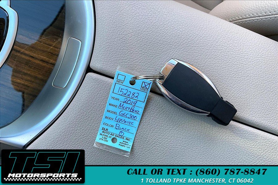 Used 2019 Mercedes-Benz GLC 300 4MATIC image 10