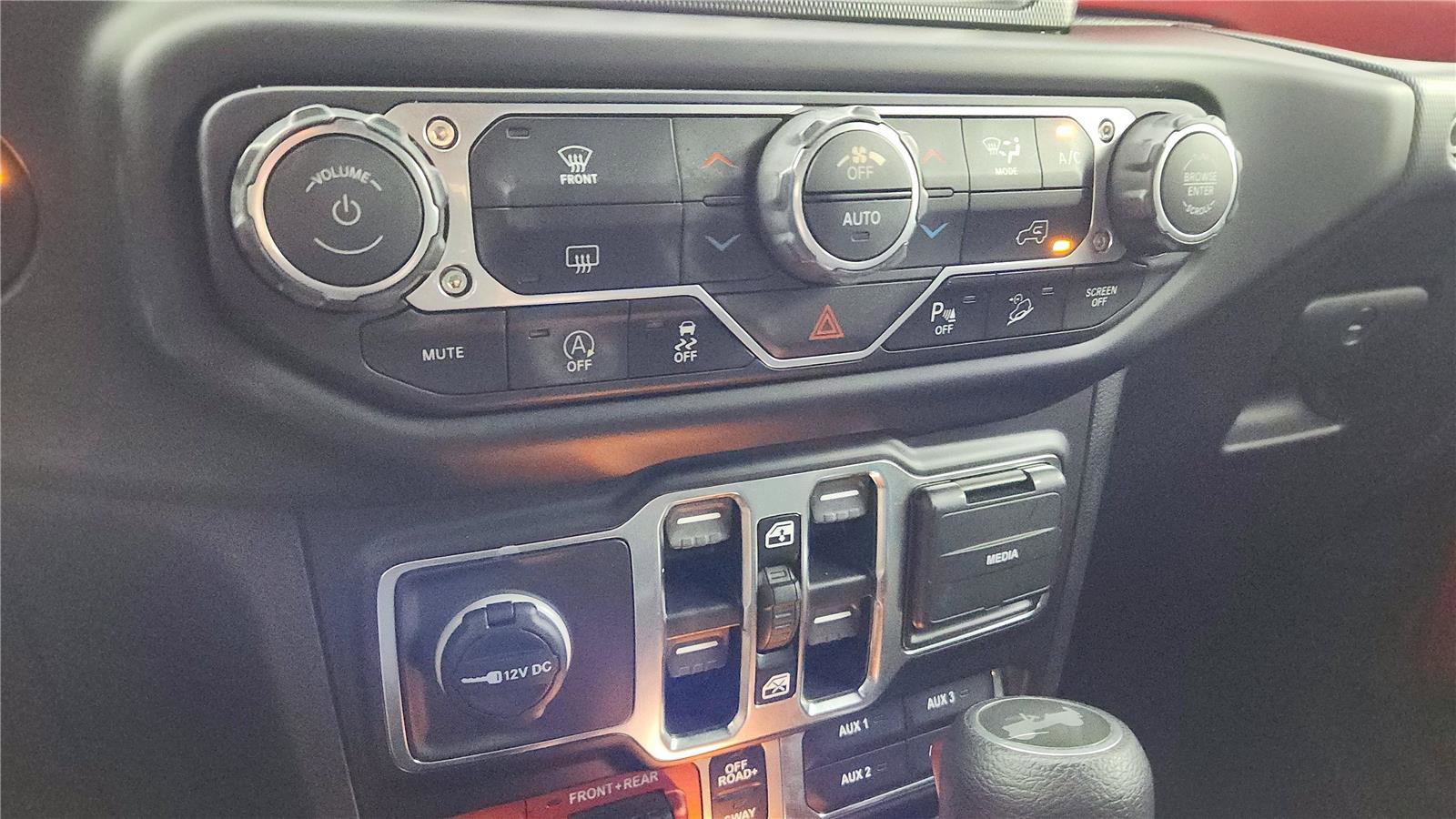 Used 2021 Jeep Wrangler Unlimited Rubicon image 37