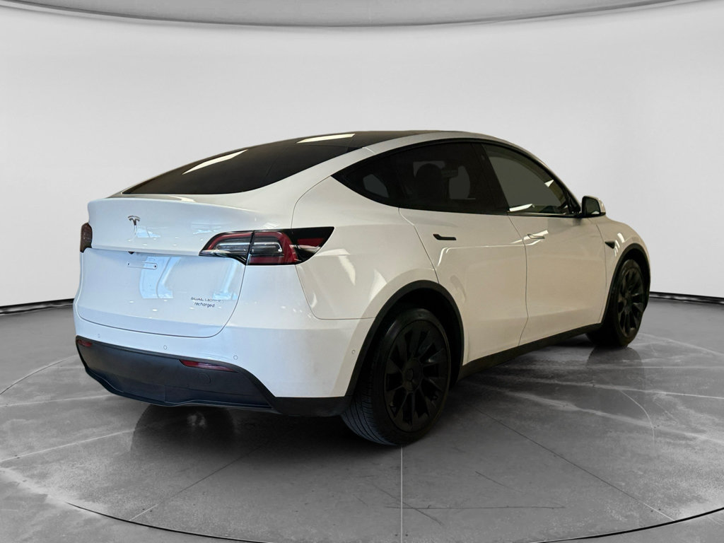 Used 2021 Tesla Model Y Long Range AWD/4WD image 3