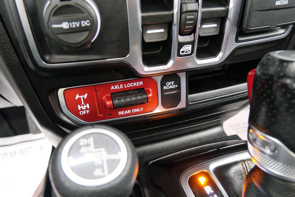 Used 2021 Jeep Gladiator Mojave w/ Uconnect 4C Nav & Sound Group AWD/4WD image 27