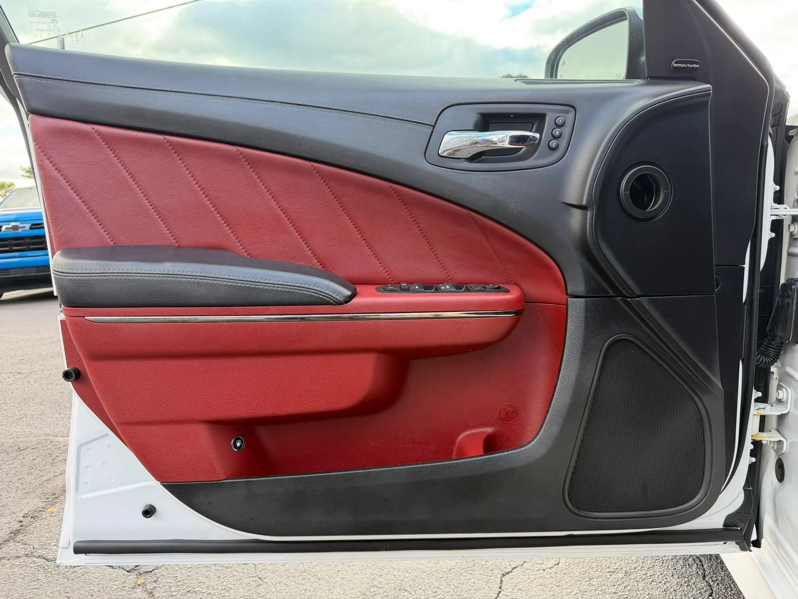 Used 2019 Dodge Charger SRT Hellcat w/ Harman/Kardon Audio Group RWD image 26