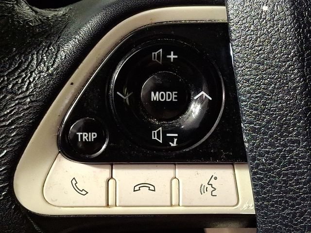 Used 2017 Toyota Prius Three Touring FWD image 20