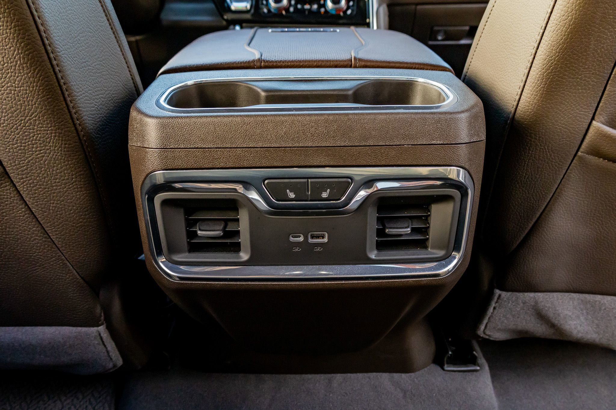 Used 2025 GMC Sierra 3500 Denali w/ Denali Reserve Package image 32