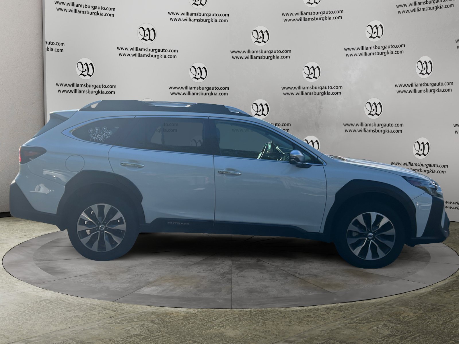 Used 2025 Subaru Outback Touring w/ Popular Package #2 AWD/4WD image 6