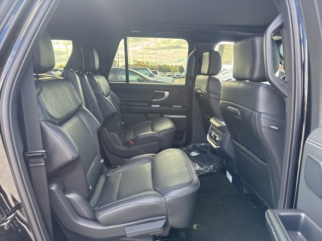 New 2025 Ford Expedition Max Platinum image 17