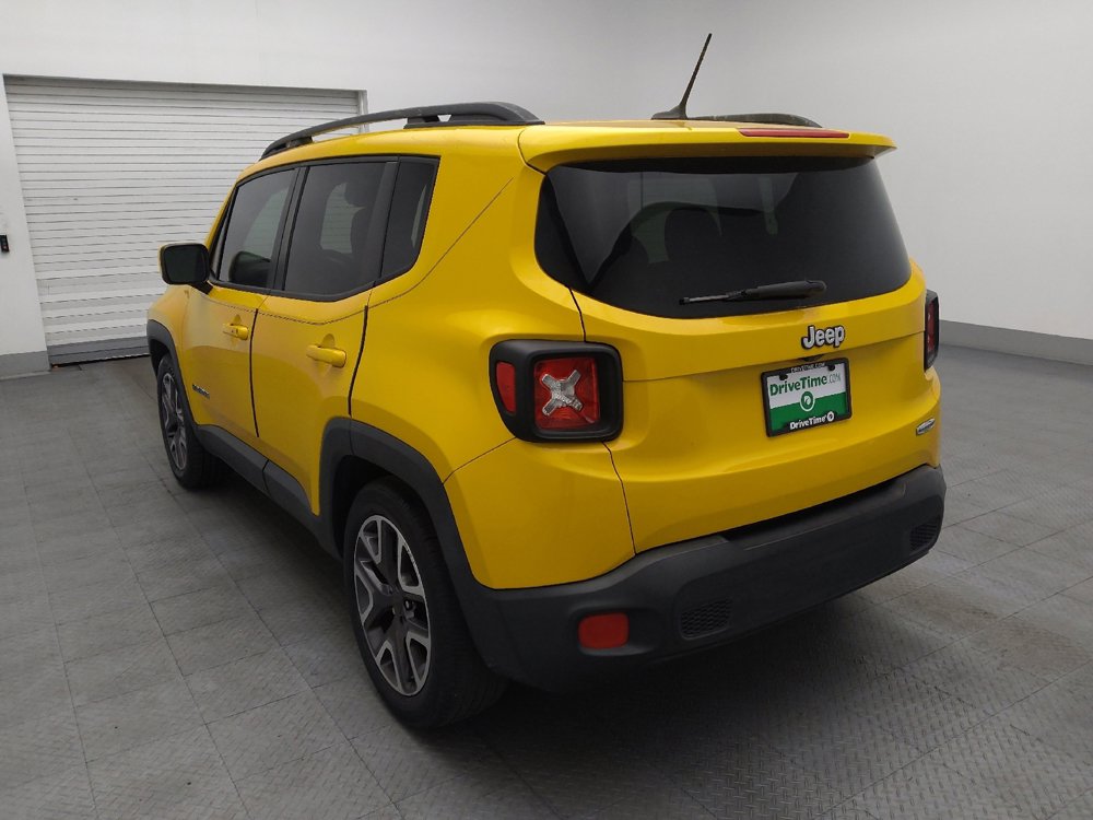 Used 2016 Jeep Renegade Latitude FWD image 5