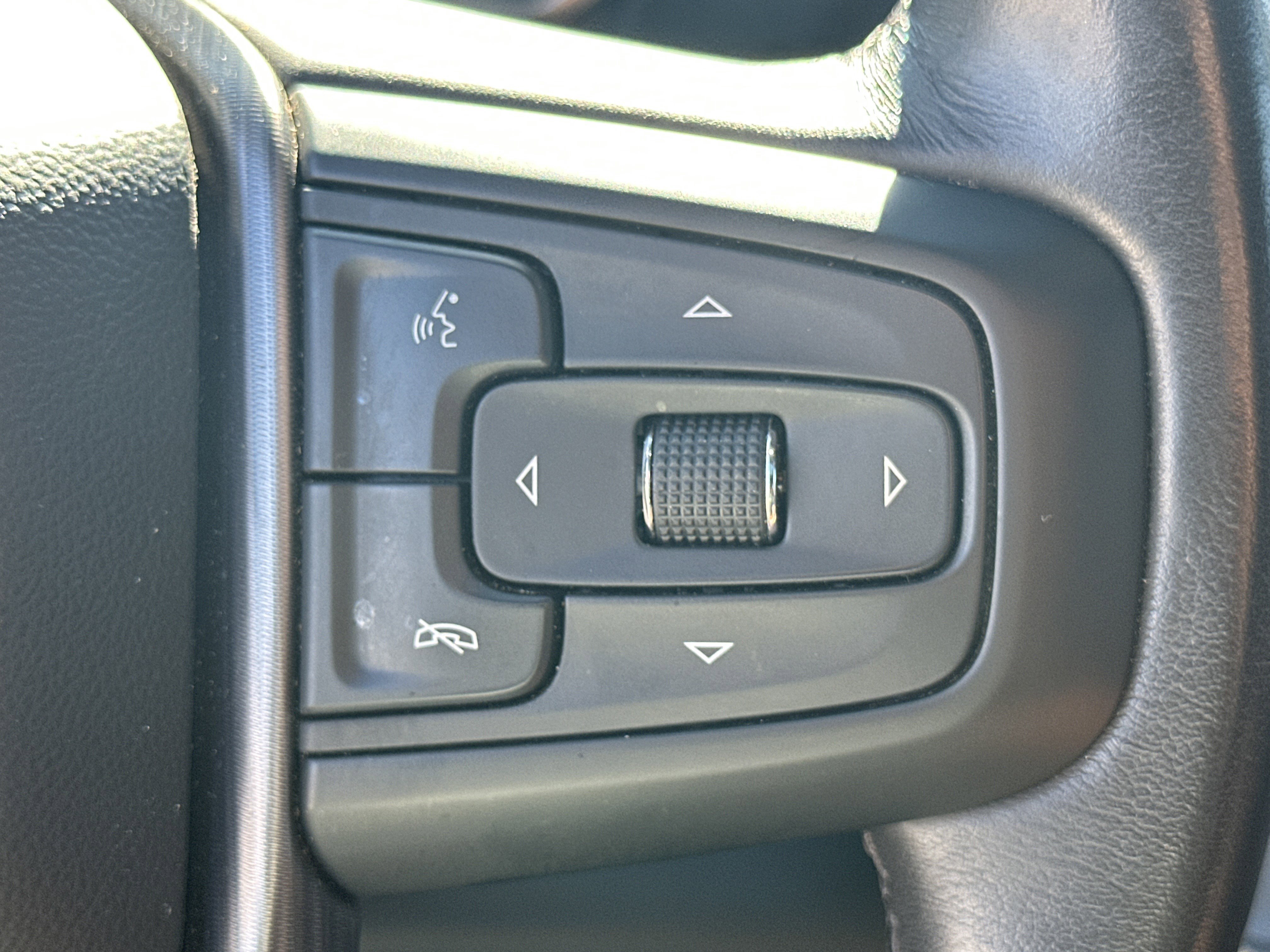 Used 2024 GMC Sierra 3500 Denali Ultimate image 23