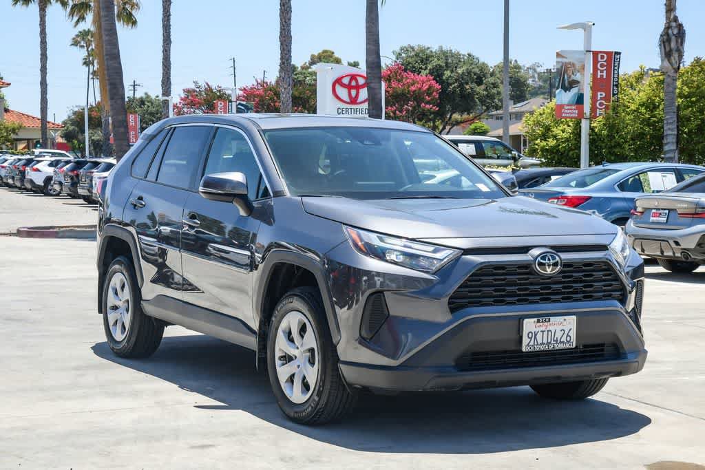 Used 2024 Toyota RAV4 LE FWD image 3