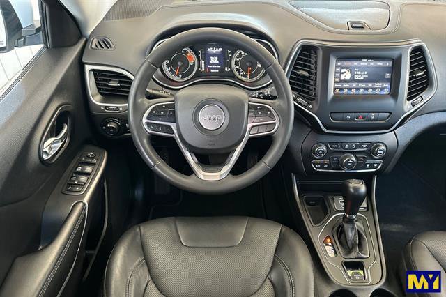 Used 2021 Jeep Cherokee Latitude Lux FWD image 17
