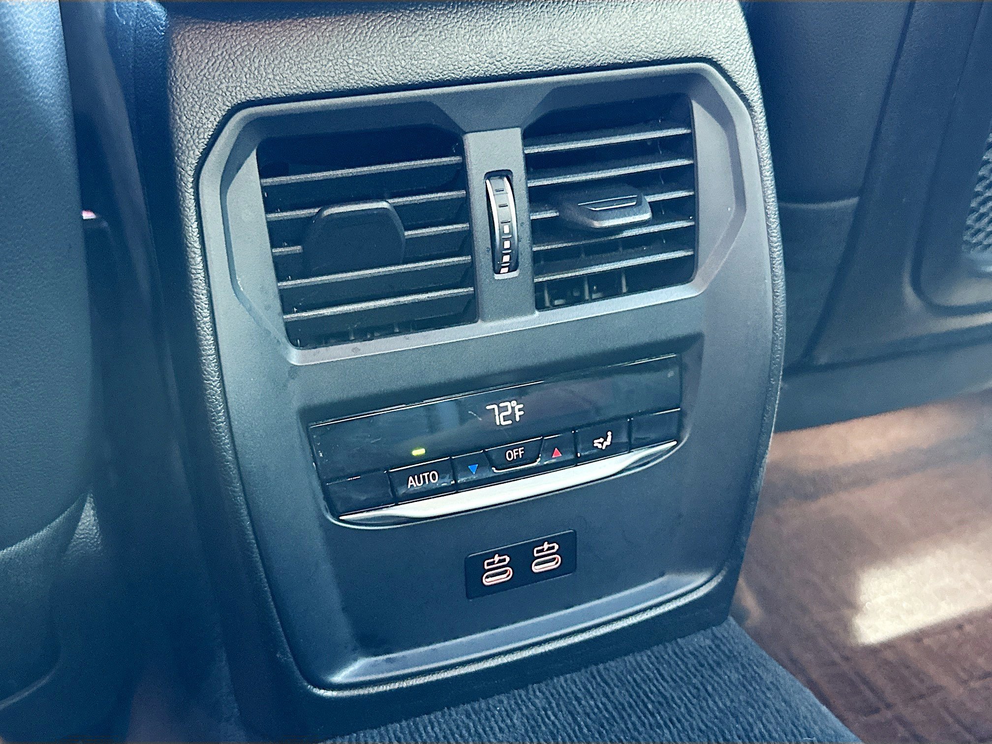 Used 2022 BMW 330i Sedan w/ Driving Assistance Package image 25