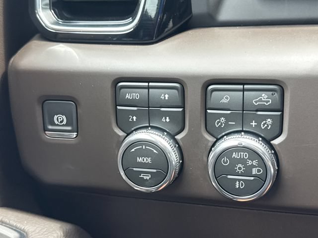 New 2026 GMC Sierra 1500 Denali w/ Denali Reserve Package AWD/4WD image 31