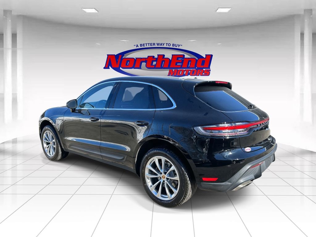 Used 2023 Porsche Macan Turbo image 5
