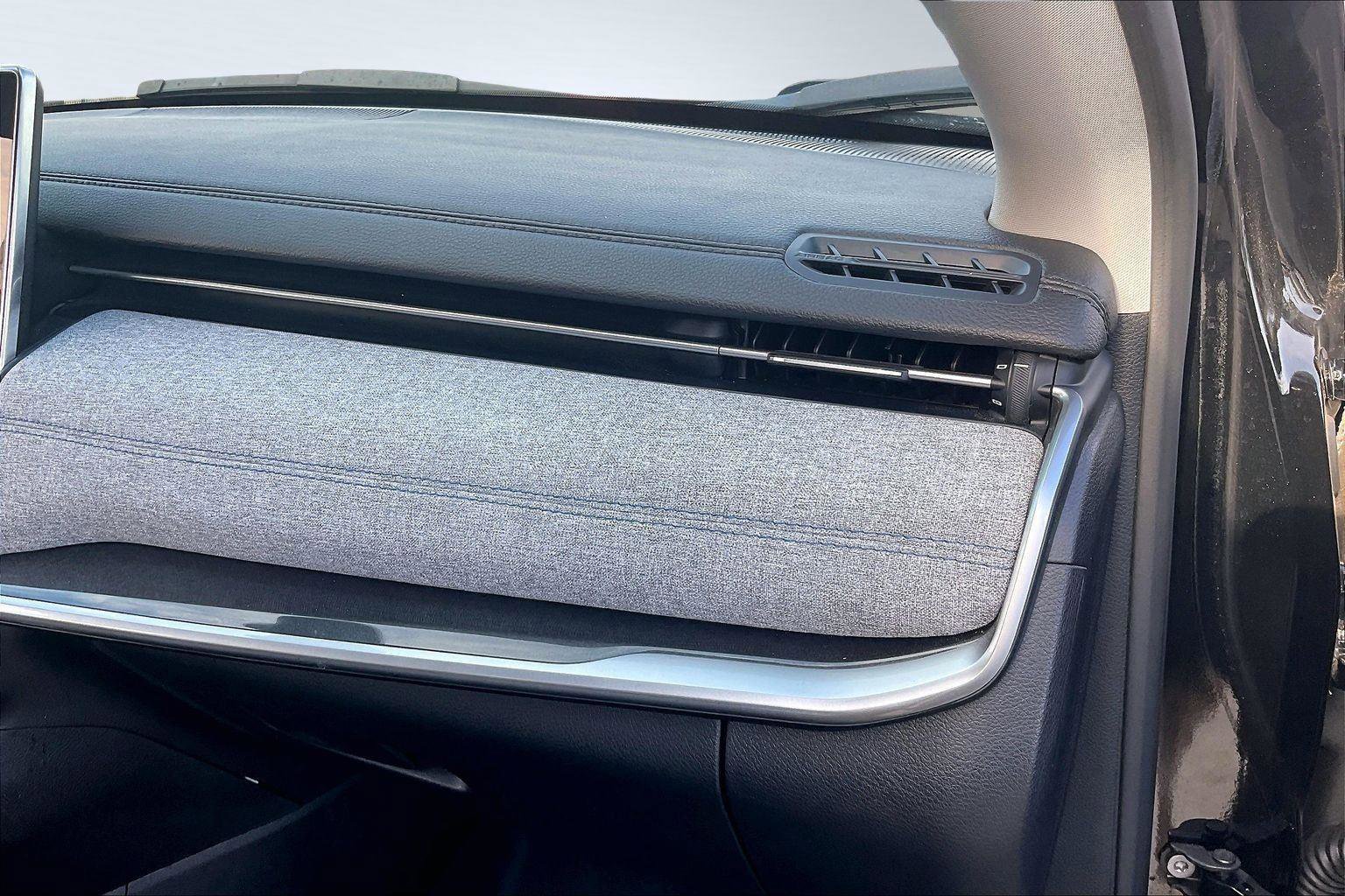 Used 2022 Jeep Compass Latitude image 18