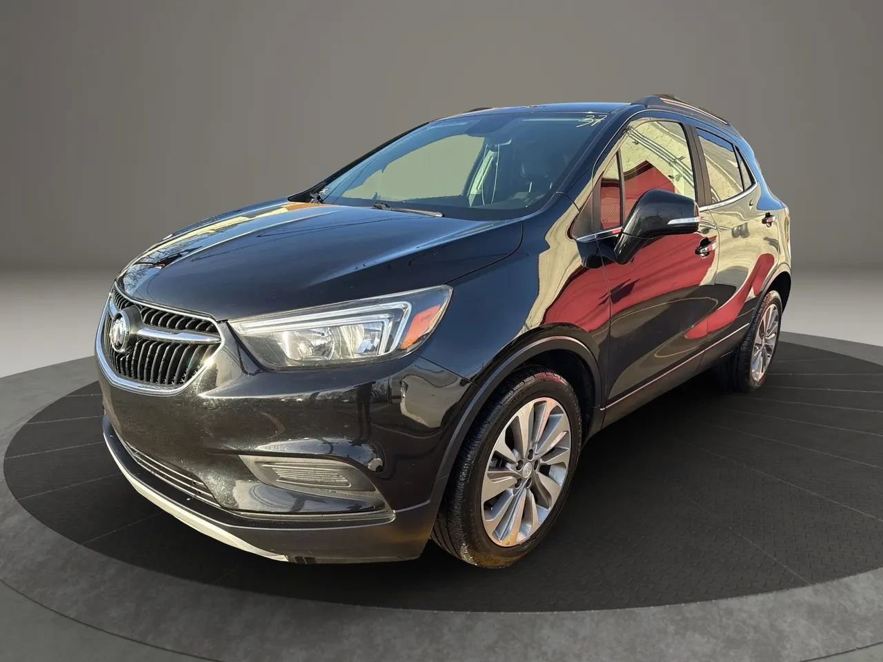 Used 2019 Buick Encore Preferred image 1
