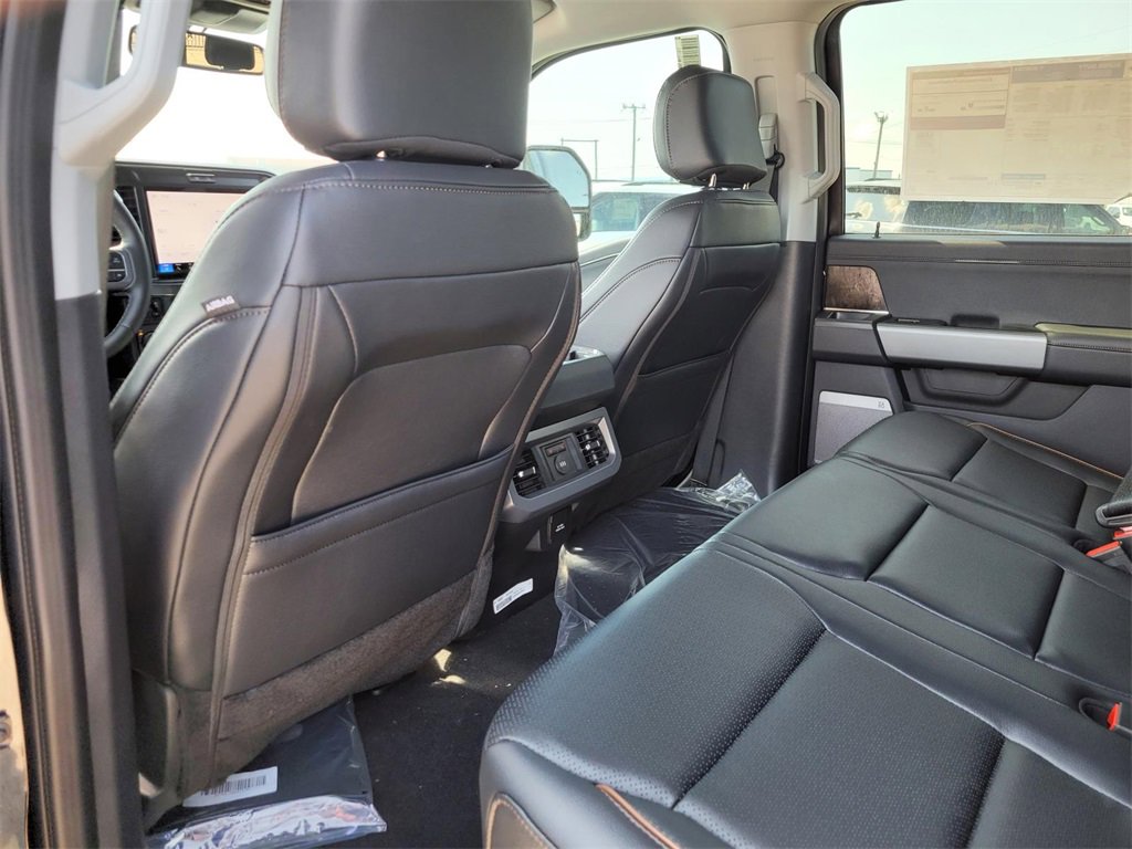New 2025 Ford F250 Lariat w/ Lariat Ultimate Package image 8