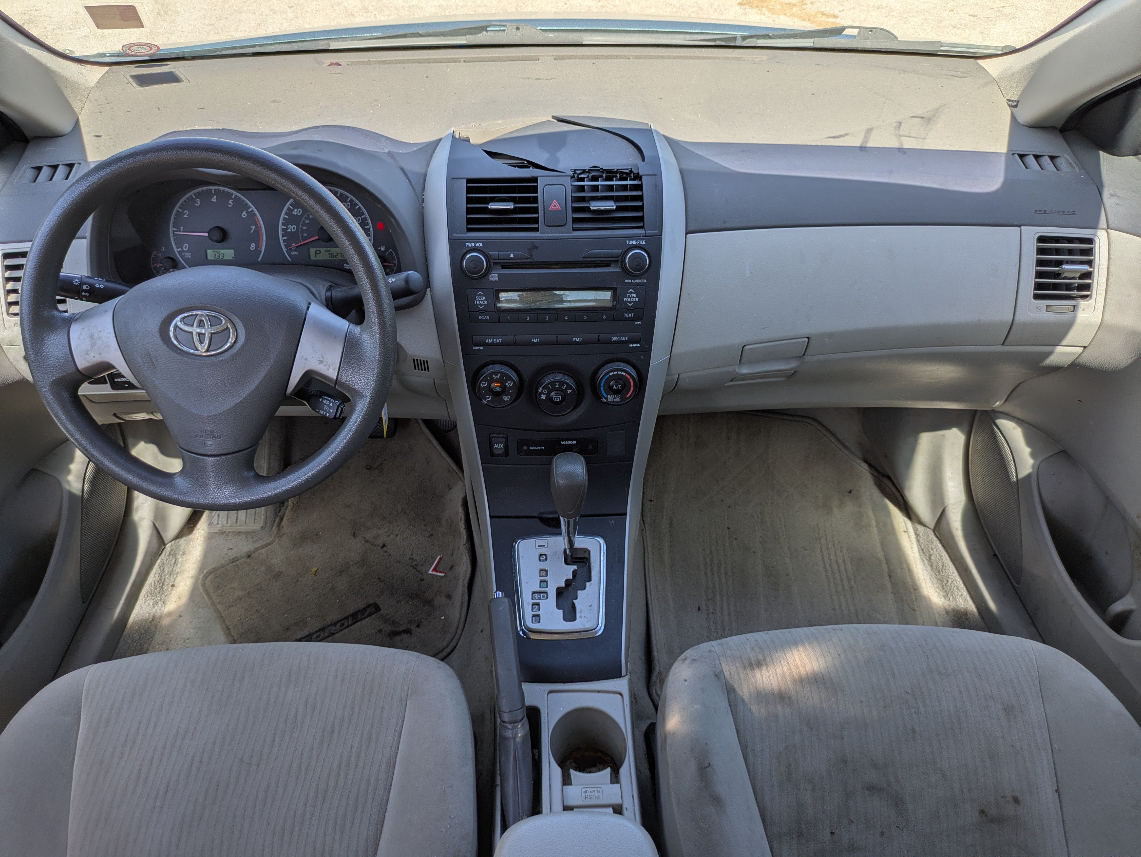 Used 2010 Toyota Corolla LE w/ LE EVP Pkg #1 FWD image 3