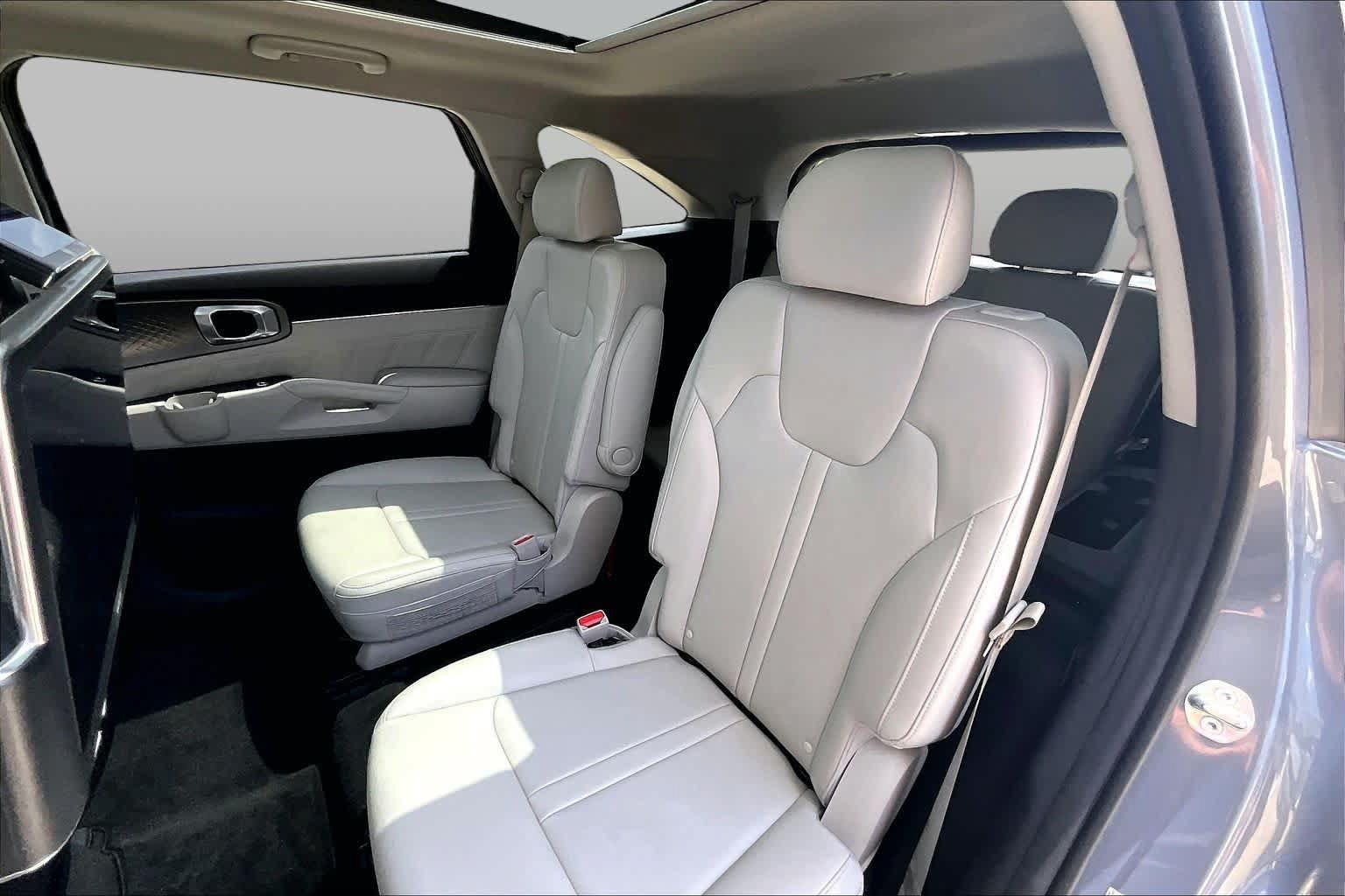 Certified 2023 Kia Sorento SX AWD/4WD image 18