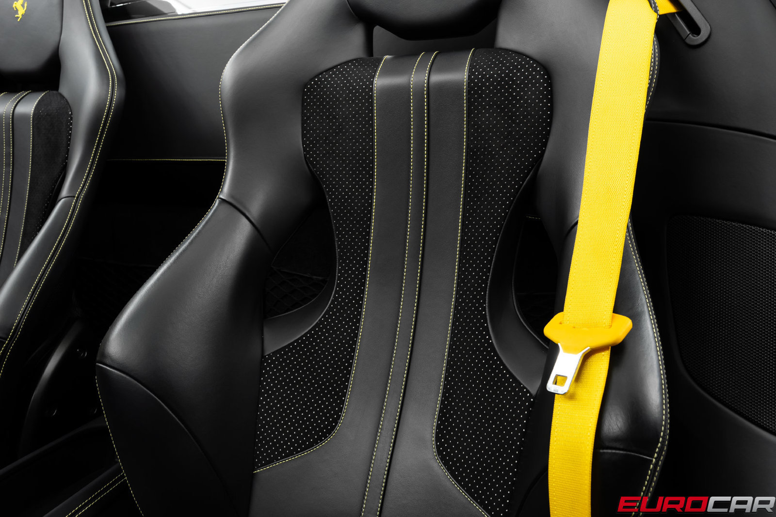Used 2022 Ferrari F8 Tributo RWD image 45