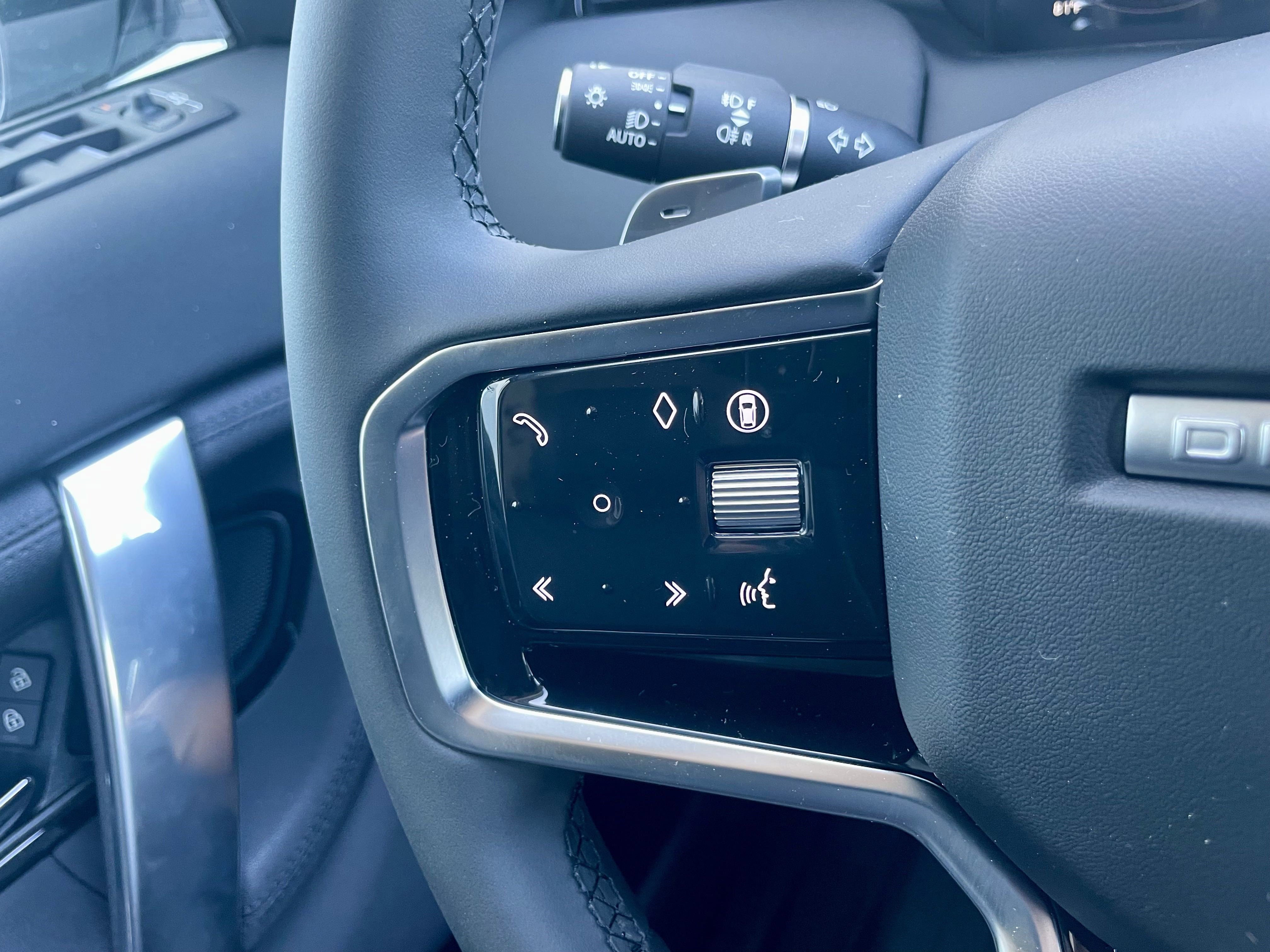 New 2025 Land Rover Discovery Sport S image 23