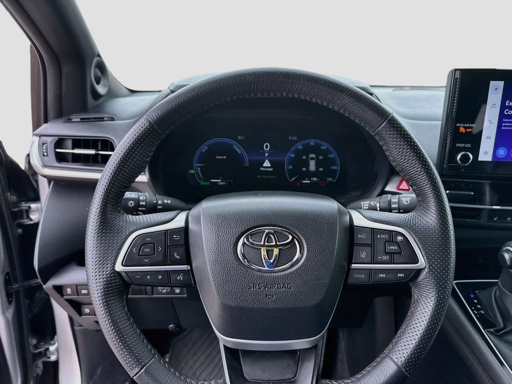 Used 2025 Toyota Sienna Limited AWD/4WD image 13