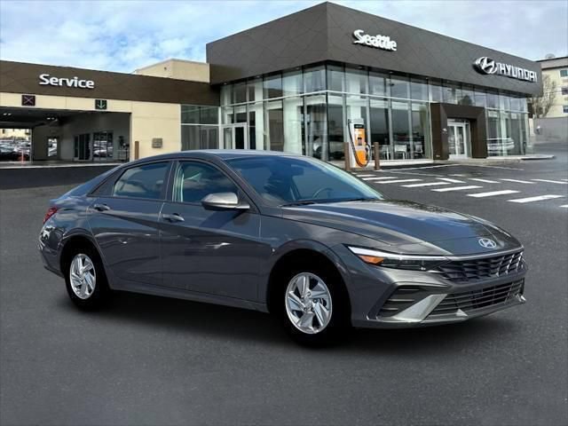 New 2026 Hyundai Elantra SE FWD image 10