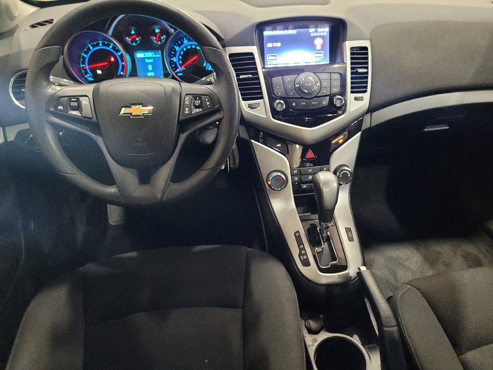 Used 2016 Chevrolet Cruze LT FWD image 22
