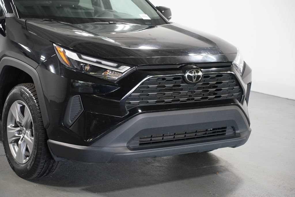 Certified 2025 Toyota RAV4 XLE FWD image 4
