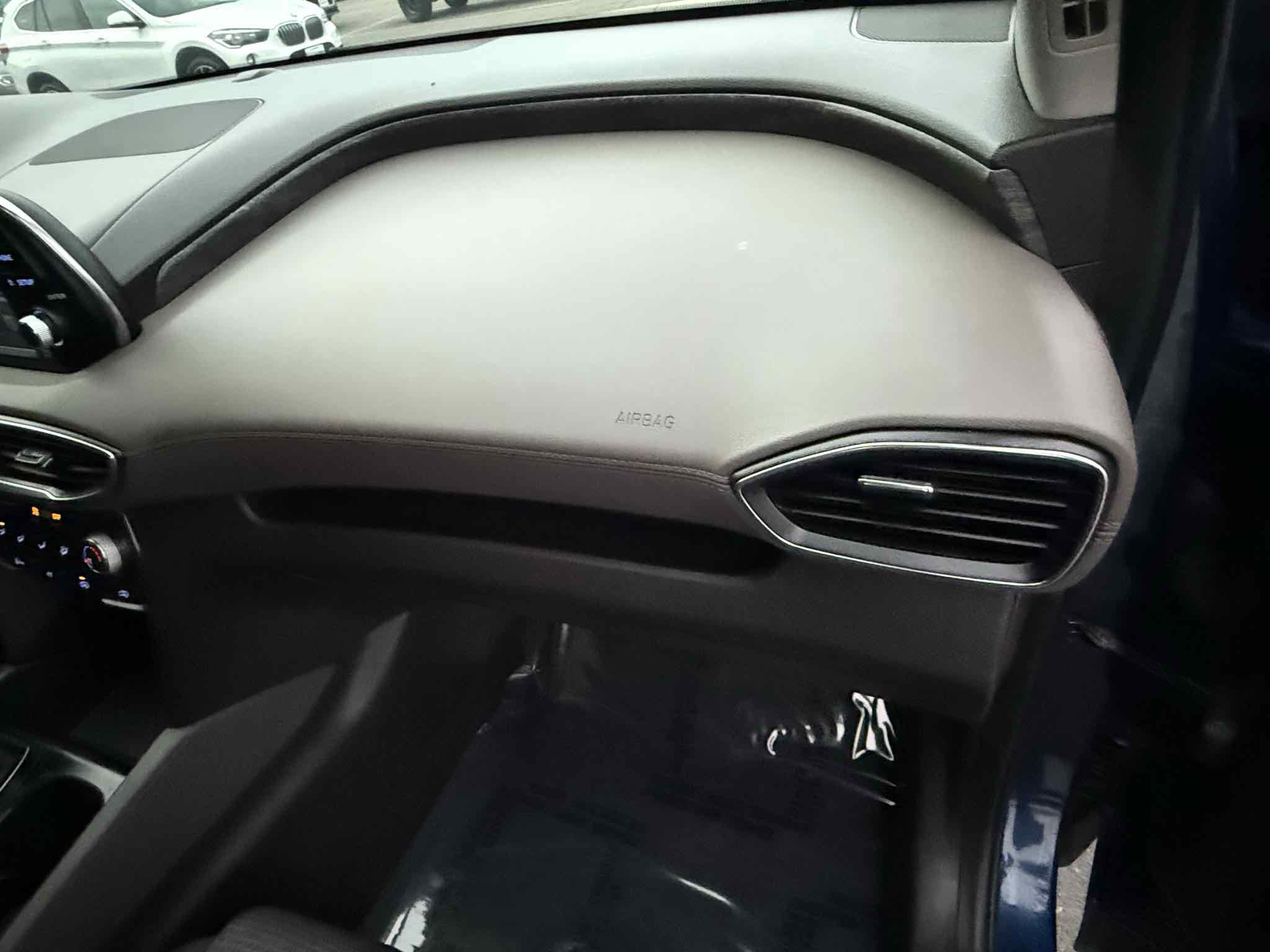 Used 2020 Hyundai Santa Fe SE image 50