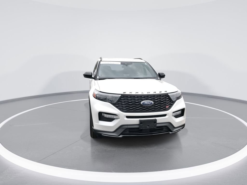 Used 2022 Ford Explorer ST w/ Equipment Group 401A image 3