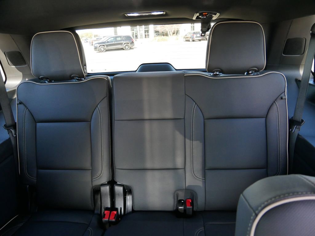 New 2026 GMC Yukon Elevation image 8