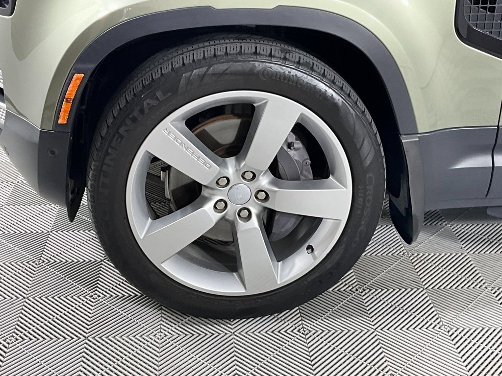 Certified 2023 Land Rover Defender 110 SE image 30