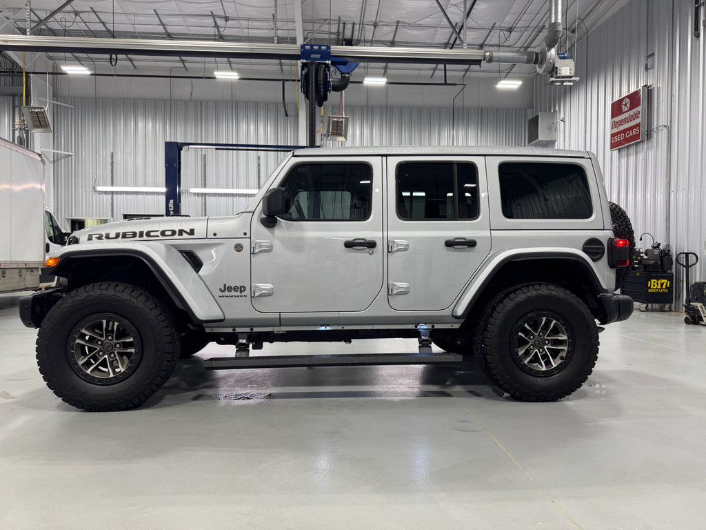 Used 2024 Jeep Wrangler Unlimited Rubicon 392 image 2