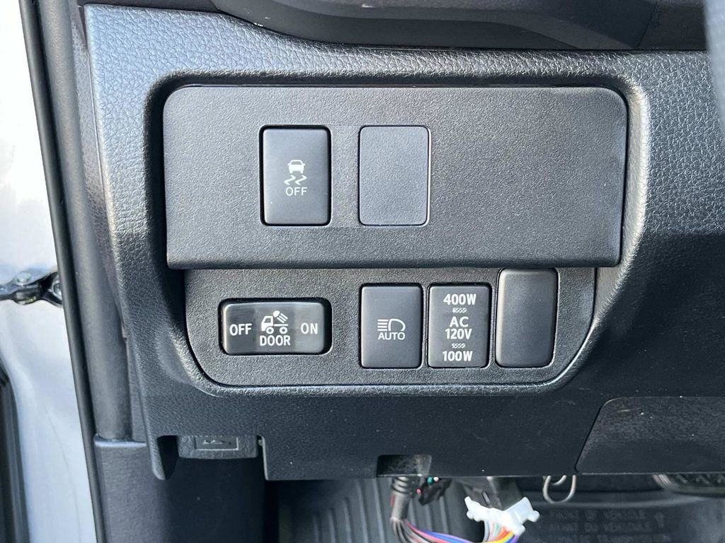 Used 2020 Toyota Tacoma TRD Off-Road image 27