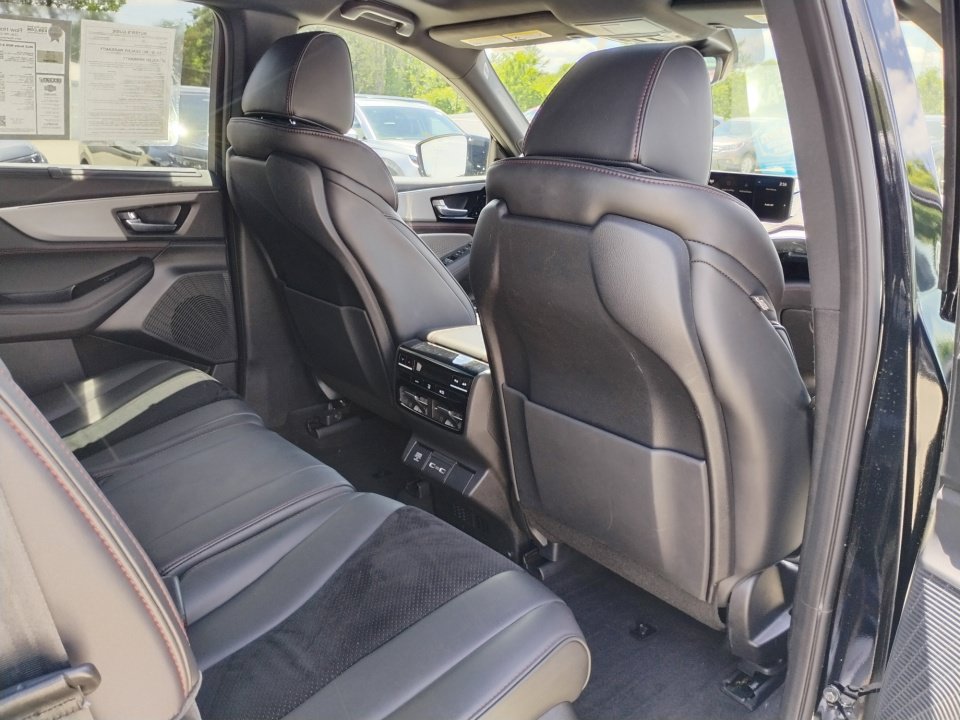 Used 2023 Acura MDX A-Spec AWD/4WD image 33