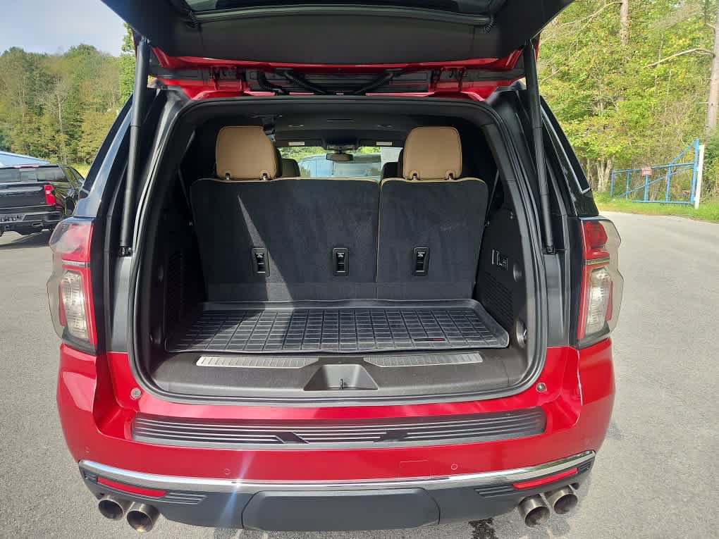 Used 2021 Chevrolet Tahoe Premier AWD/4WD image 23
