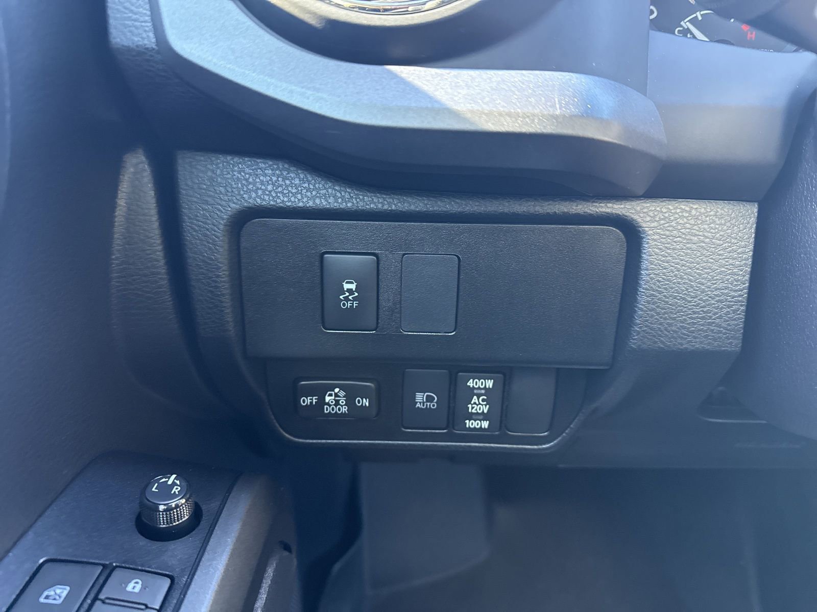 Used 2022 Toyota Tacoma TRD Sport image 25