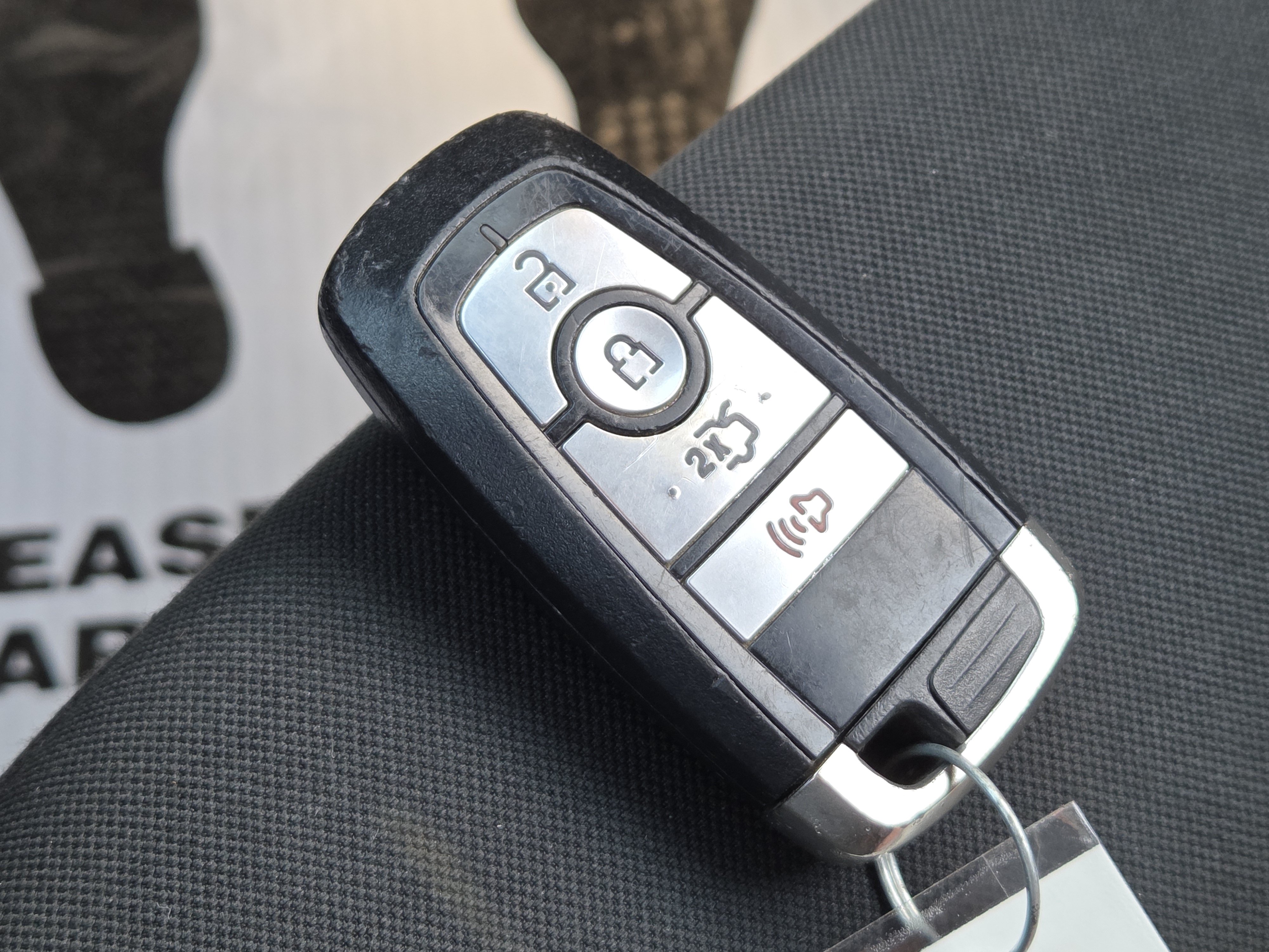 Used 2020 Ford Fusion SE FWD image 22