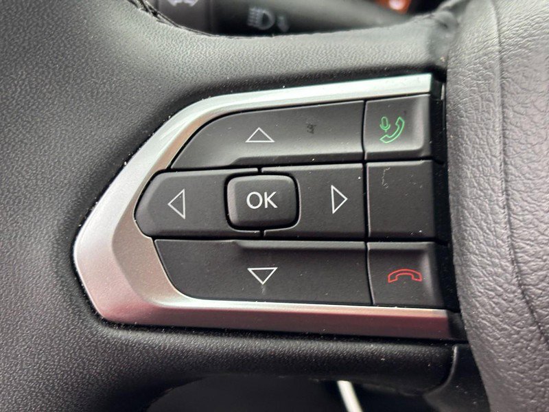 Used 2024 Jeep Compass Latitude image 18