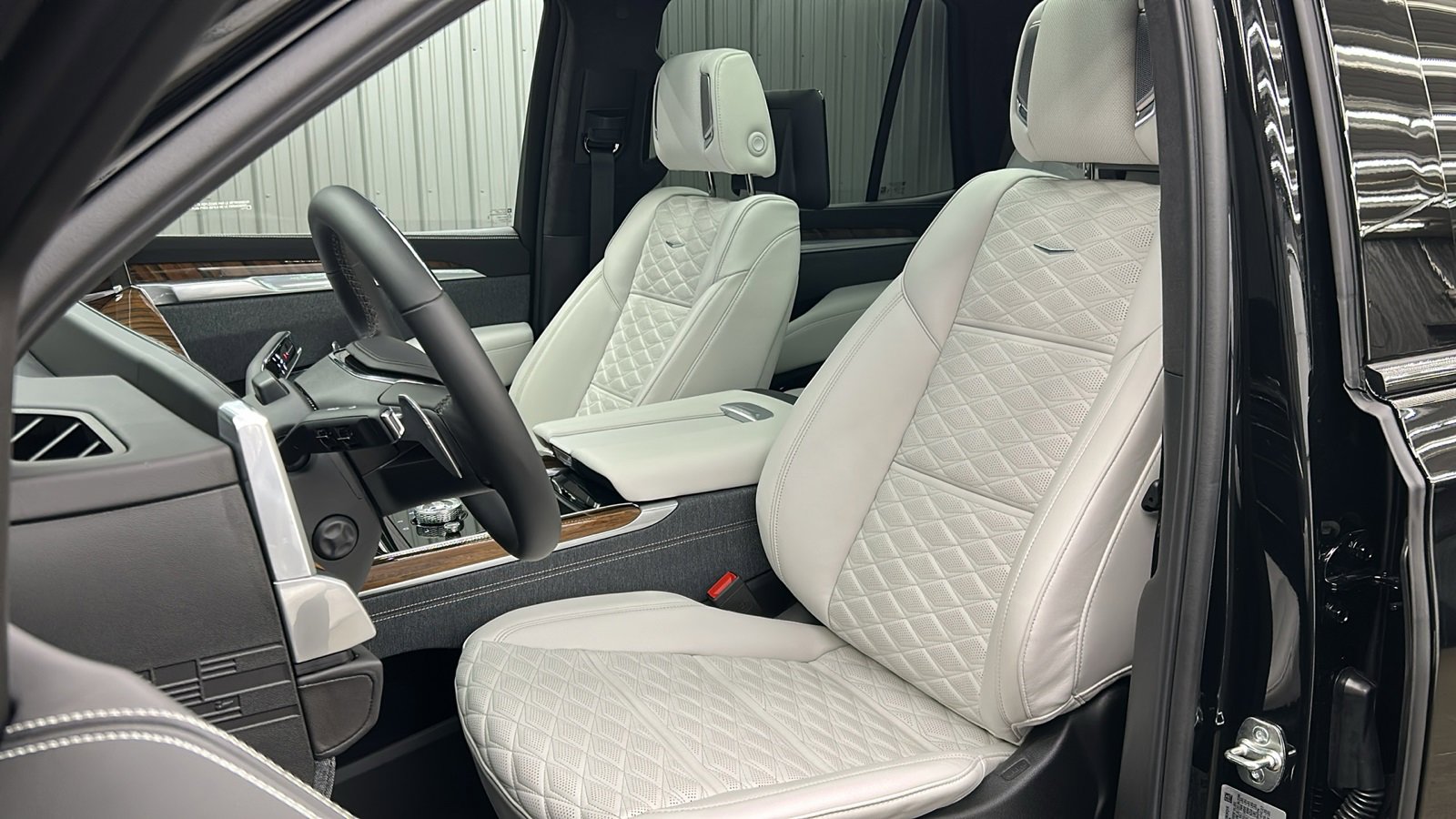 Used 2025 Cadillac Escalade Sport Platinum image 30