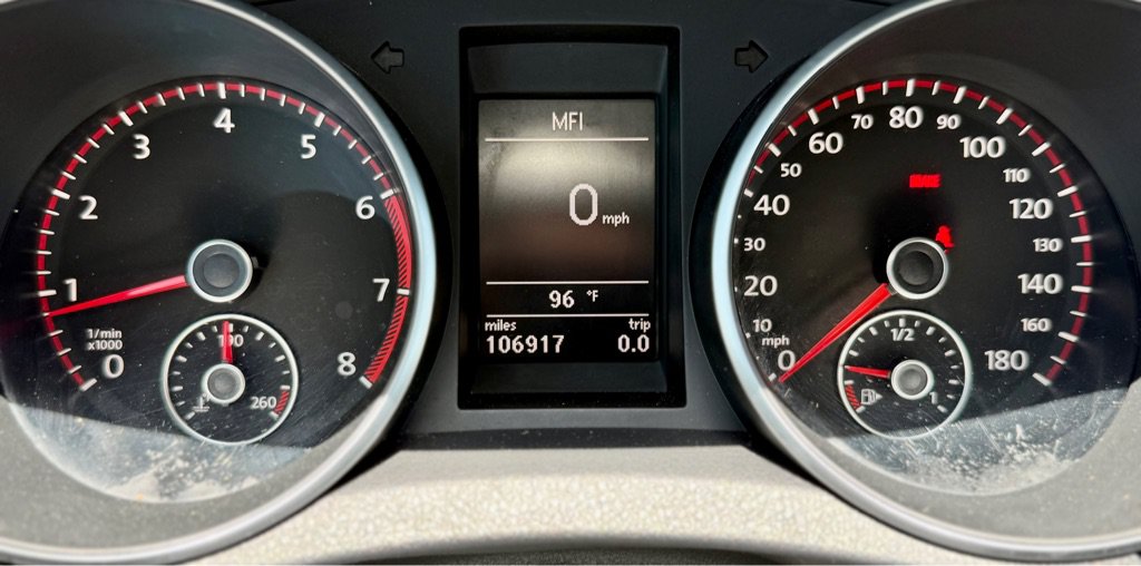 Used 2011 Volkswagen Golf 2-Door FWD image 11