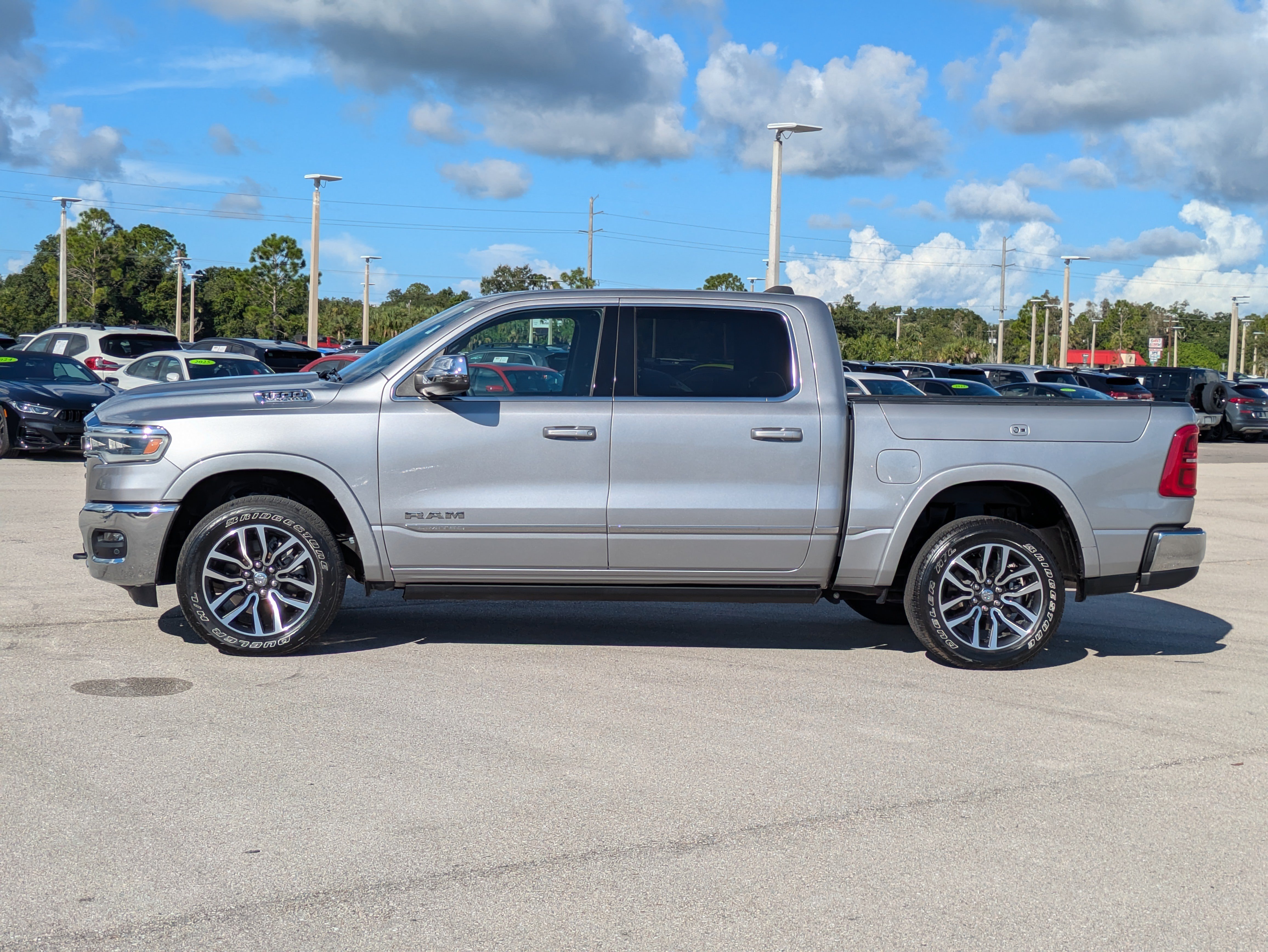 Used 2025 RAM 1500 Limited AWD/4WD image 7