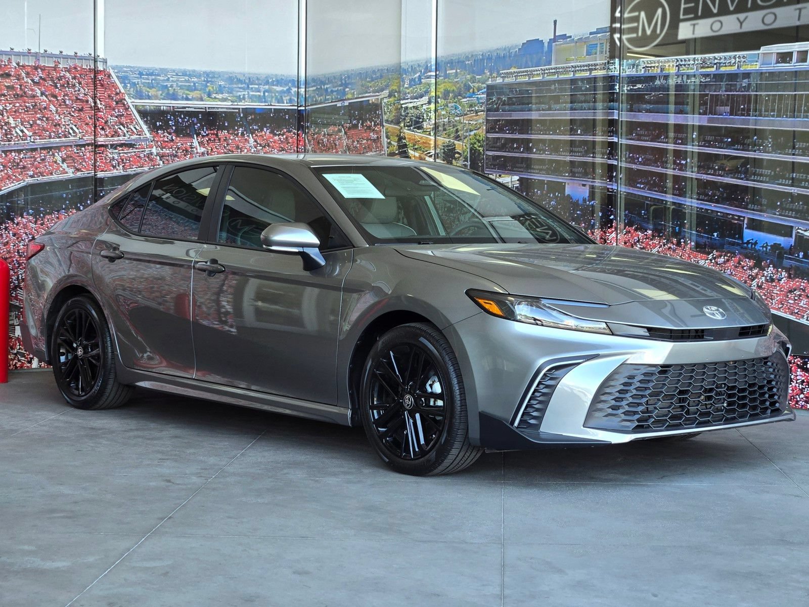 Used 2026 Toyota Camry SE FWD image 1